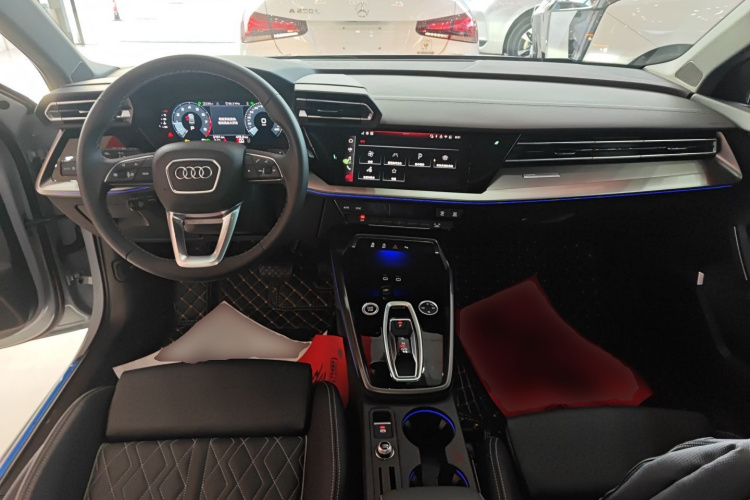 奥迪A3 2026款 A3L Limousine 35TFSI 飞驰尊享型中控内饰12