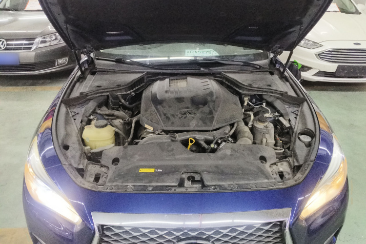 英菲尼迪Q50L 2018款 2.0T 舒适版 国V机舱底盘24