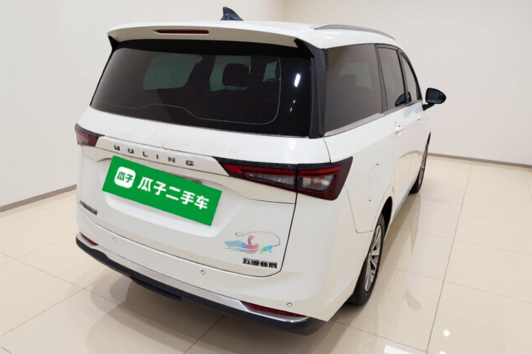 五菱汽车 五菱佳辰 2022款 1.5L 手动轻享舒适型车身外观7