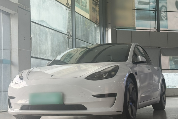 特斯拉 Model 3 2022款 后轮驱动版车身外观1