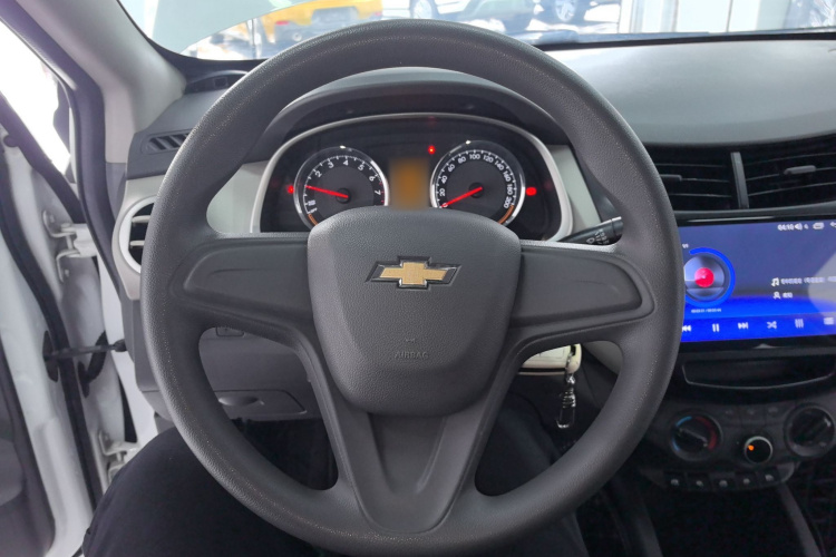 雪佛兰 2015款 赛欧3 1.3L AMT理想版中控内饰13