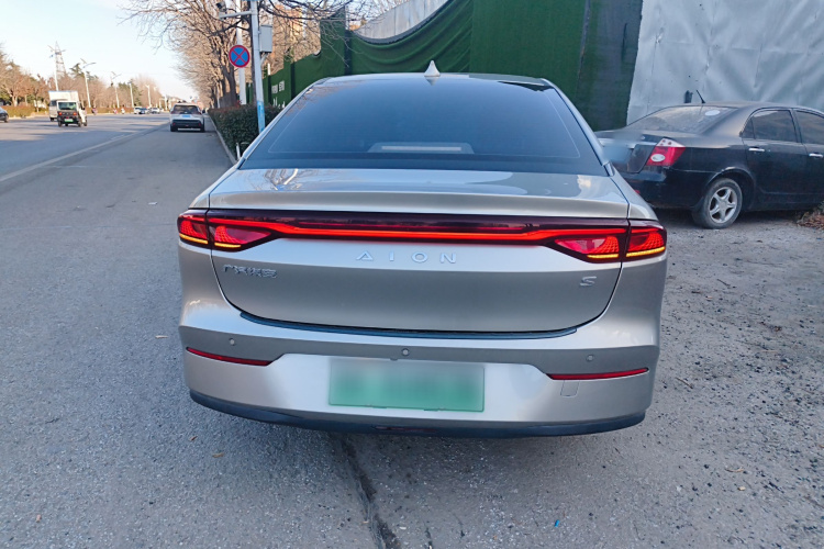 埃安 AION S 2023款 魅 580 磷酸铁锂车身外观6004