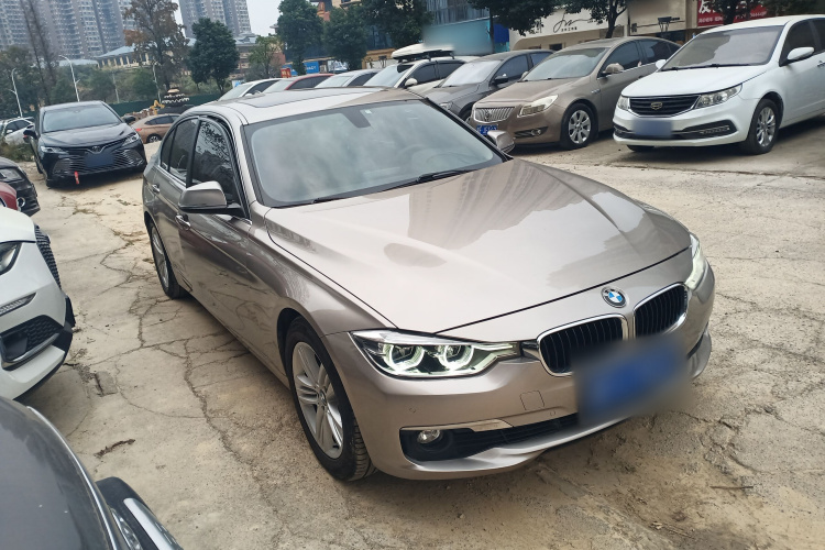 宝马3系 2017款 320Li 时尚型车身外观3