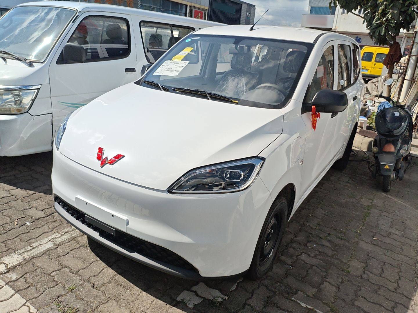 五菱汽车 五菱宏光新能源 2024款 纯电版 300KM 实用型