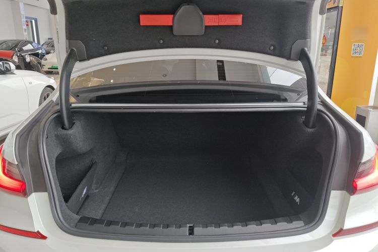 宝马3系 2022款 325Li M运动套装局部细节23