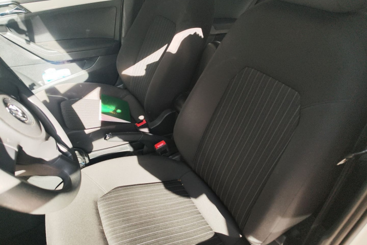 大众 捷达 2013款 1.6L 自动舒适型中控内饰19