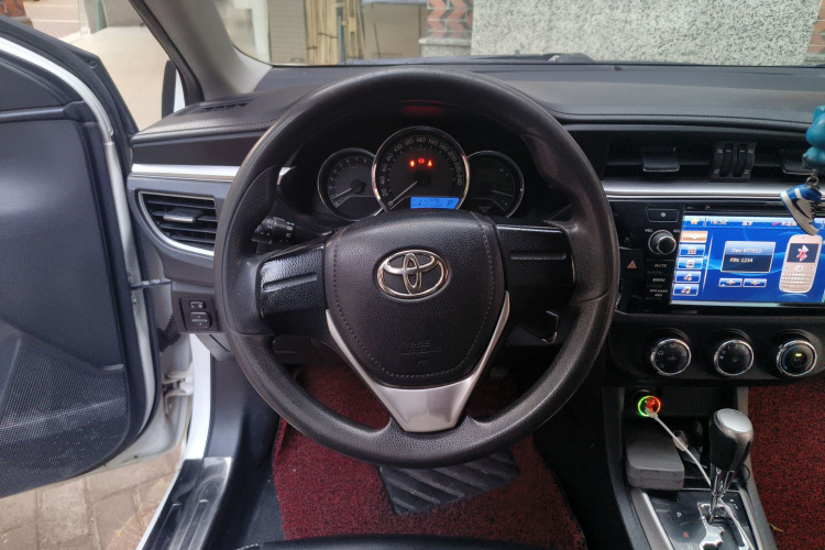 丰田 雷凌 2016款 1.6G CVT精英版中控内饰13