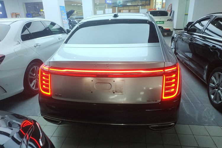 红旗H9 2020款 3.0T 智联旗领四座版车身外观6