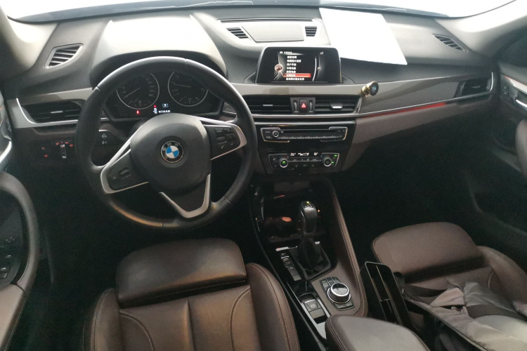 宝马X1 2018款 sDrive20Li 领先型中控内饰12