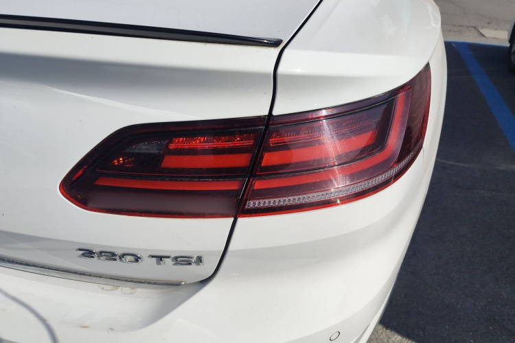 一汽-大众CC 2023款 380TSI 夺目版车身外观9