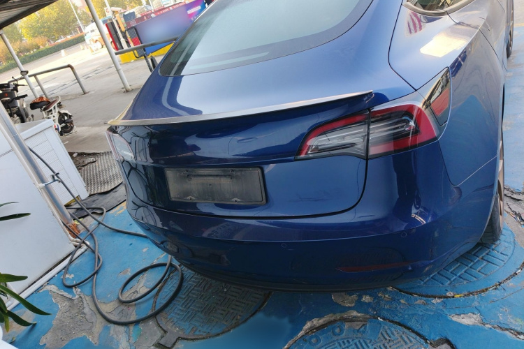 特斯拉 Model 3 2021款 Performance高性能全轮驱动版车身外观6004