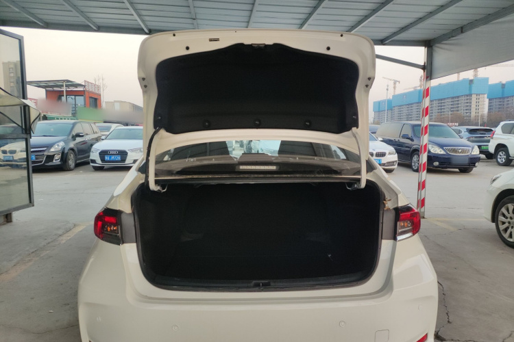 丰田 卡罗拉 2023款 1.2T 先锋版机舱底盘23