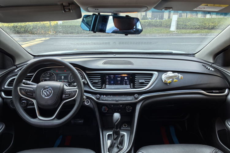 别克 英朗 2021款 改款 典范 1.5L 自动精英型中控内饰7003