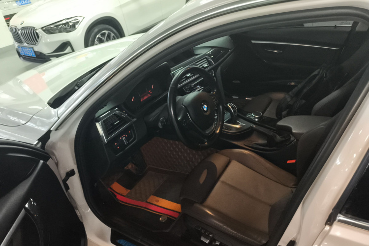 宝马3系 2018款 320Li 领先型豪华套装中控内饰20
