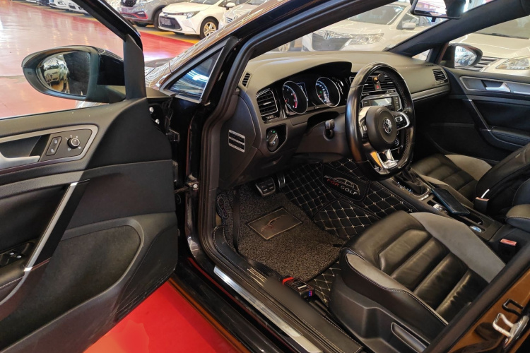 大众 高尔夫 2017款 280TSI 自动R-Line百万辆纪念版中控内饰7003