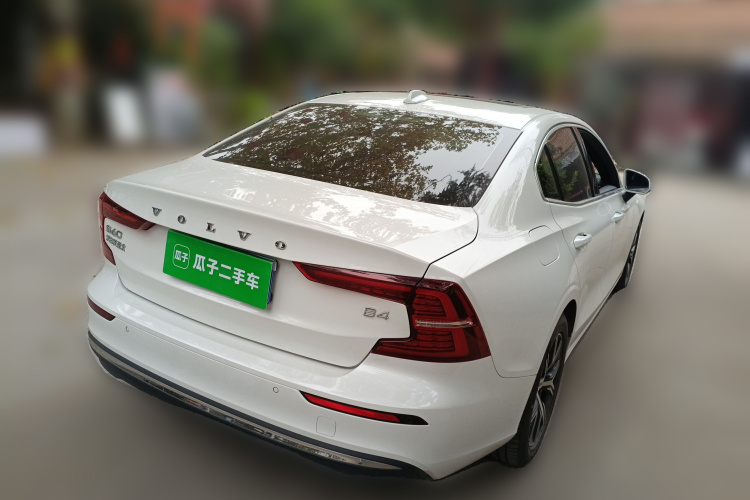 沃尔沃S60 2023款 B4 智逸豪华版车身外观6005