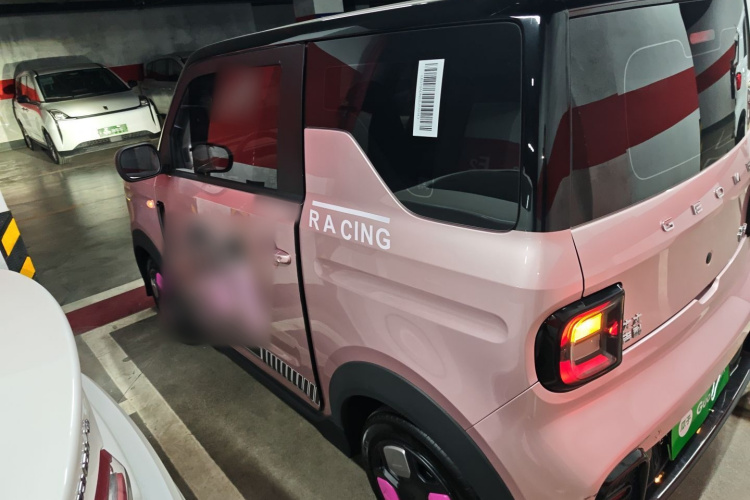 吉利银河 2025款 210km 熊猫卡丁车身外观4