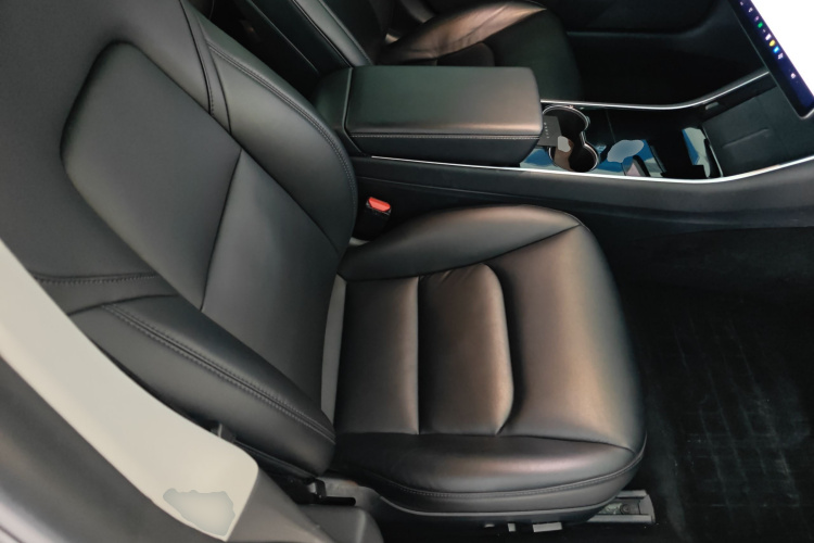 特斯拉 Model 3 2020款 标准续航后驱升级版局部细节41