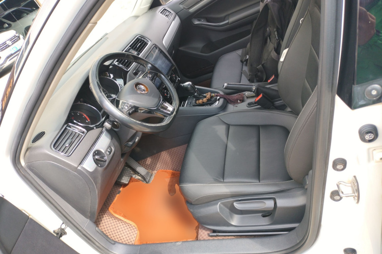 大众 速腾 2018款 280TSI DSG熠动版中控内饰19