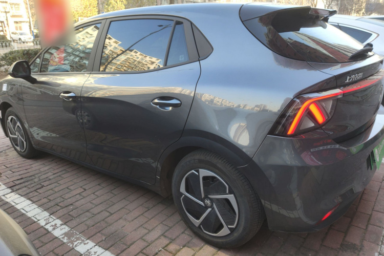 名爵 MG4 EV 2026款 437 从容版车身外观4