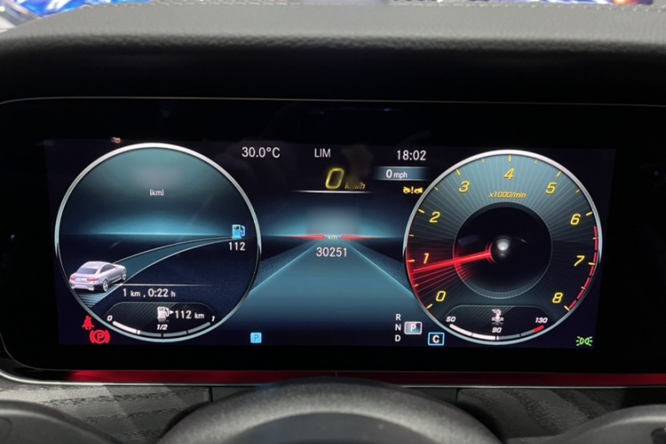 奔驰E级(进口) 2023款 E 260 轿跑车中控内饰7008