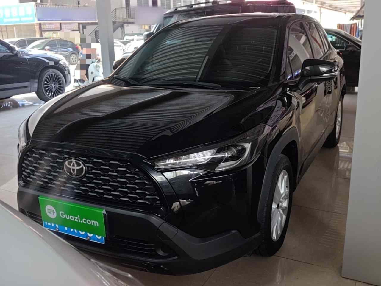 丰田 卡罗拉锐放 2023款 2.0L 精英版(2)
