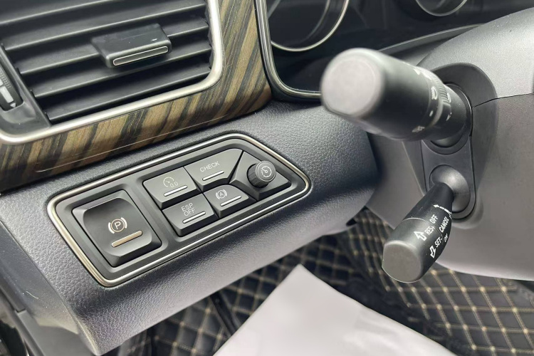 红旗H7 2021款 1.8T 舒适版中控内饰7008