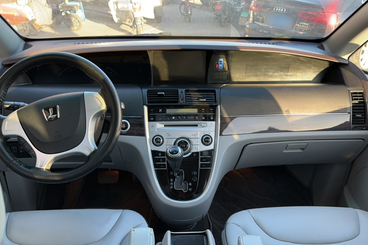 纳智捷 大7 MPV 2016款 2.0T 豪华型中控内饰7003