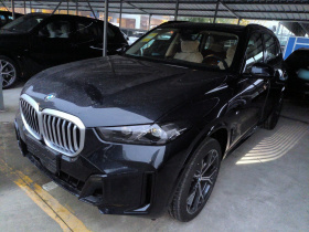 宝马X5 2026款 xDrive 30Li 尊享型M运动曜夜套装
