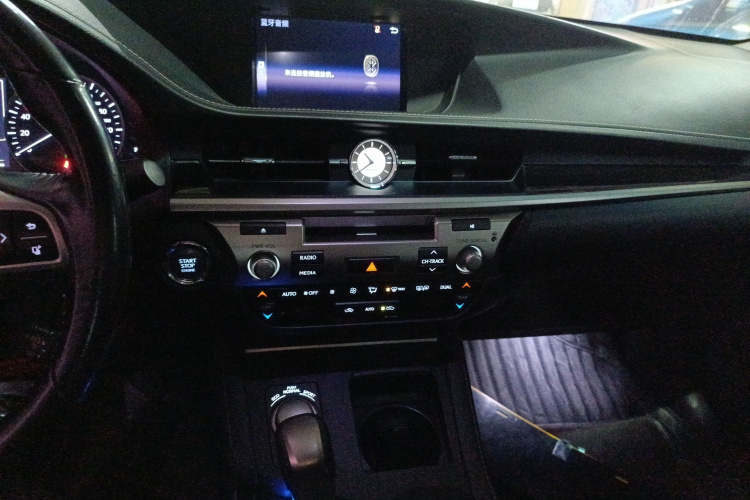 雷克萨斯ES 2015款 200 精英版局部细节16