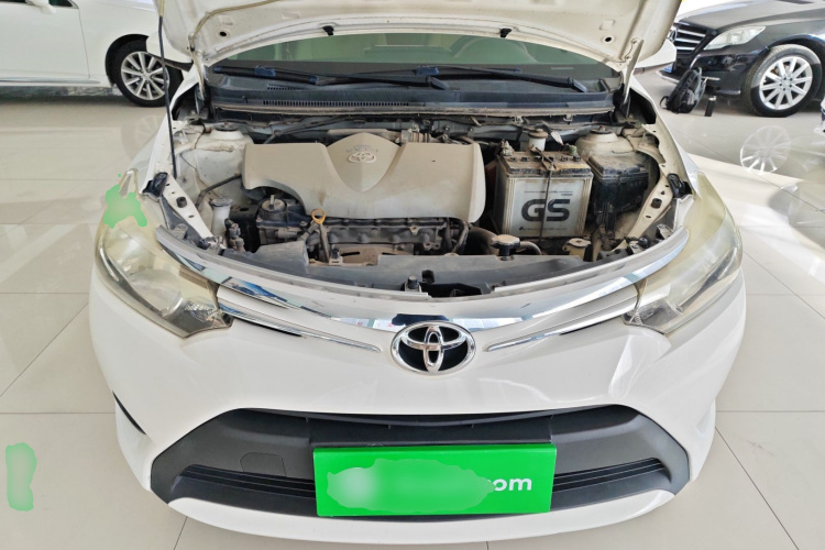丰田 威驰 2014款 1.5L 手动智臻版机舱底盘24