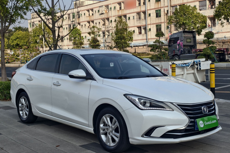 长安 逸动 2019款 高能版 1.6L GDI 自动先锋型 国VI车身外观6002