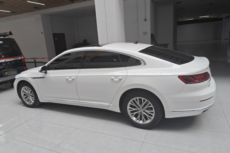 一汽-大众CC 2019款 330TSI 魅颜版 国VI车身外观4