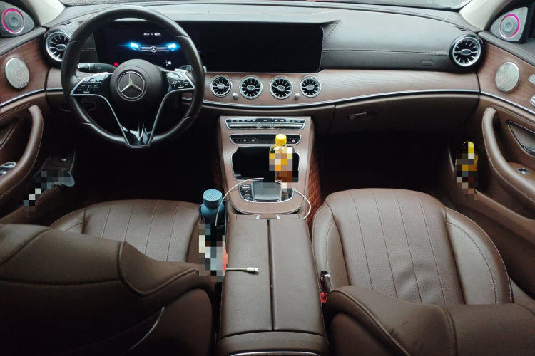 奔驰E级 2022款 改款三 E 300 L 时尚型中控内饰12