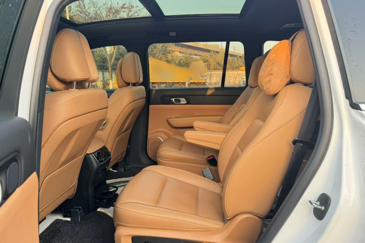 理想汽车 理想ONE 2021款 增程6座版中控内饰7002