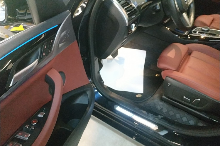 宝马iX3 2024款 领先型中控内饰7003