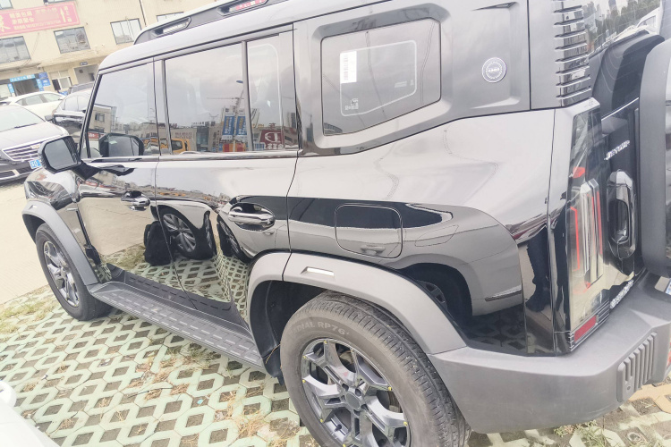 捷途旅行者 2023款 2.0T 四驱穿越PRO车身外观4