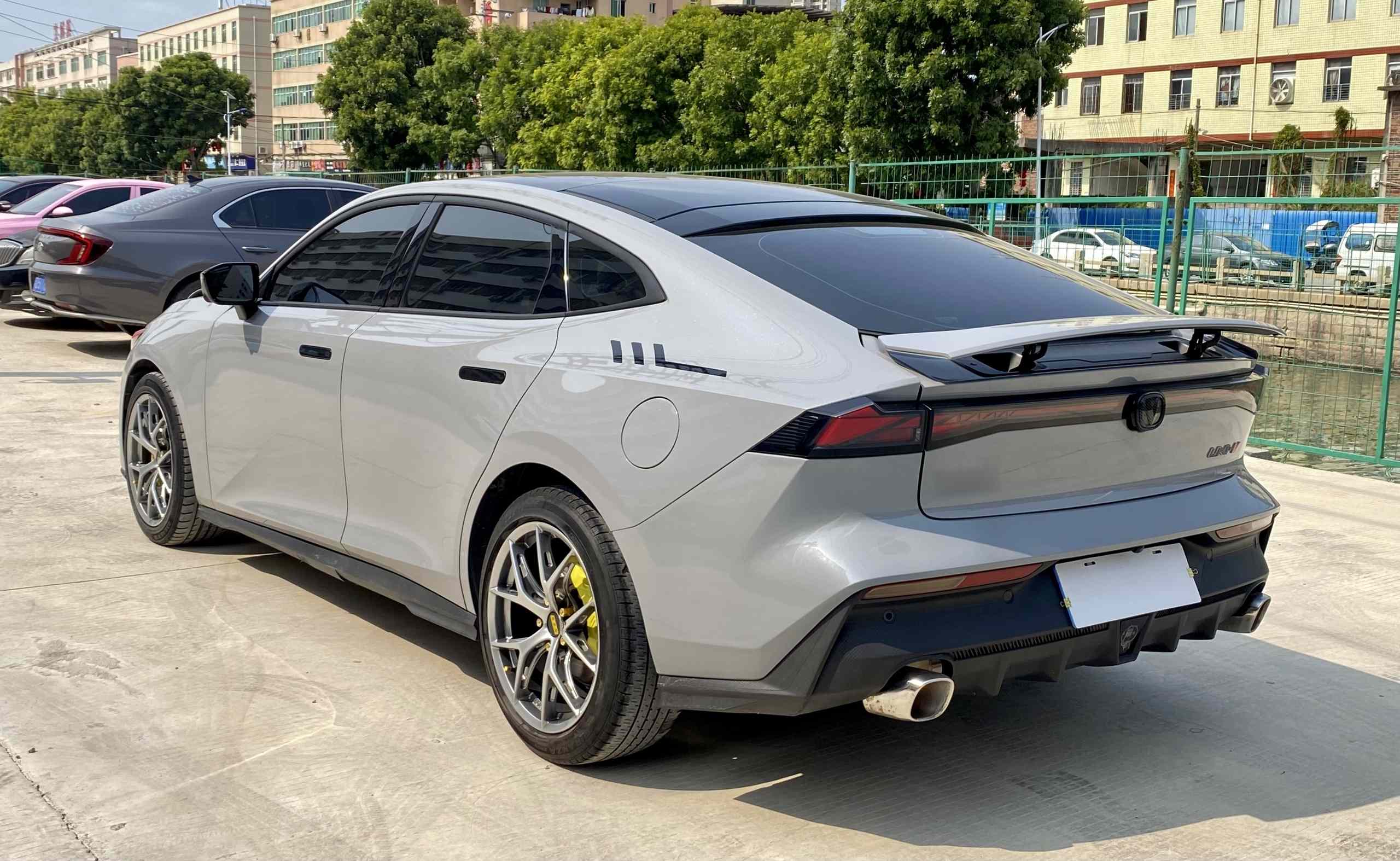 长安UNI-V 2023款 1.5T 尊贵型(3)