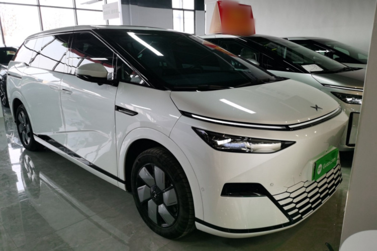 小鹏X9 2024款 702超长续航Pro车身外观3