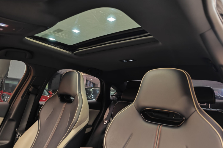 比亚迪 秦PLUS 2021款 DM-i 55KM 旗舰型中控内饰7013