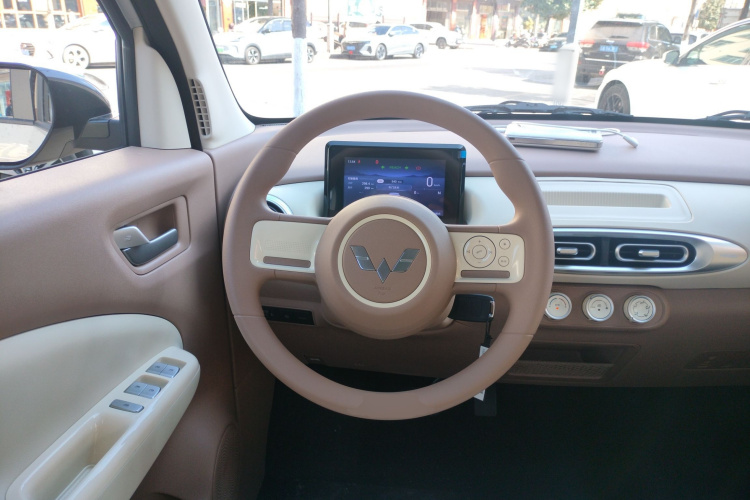 五菱汽车 宏光MINIEV 2025款 四门版 进阶款中控内饰13