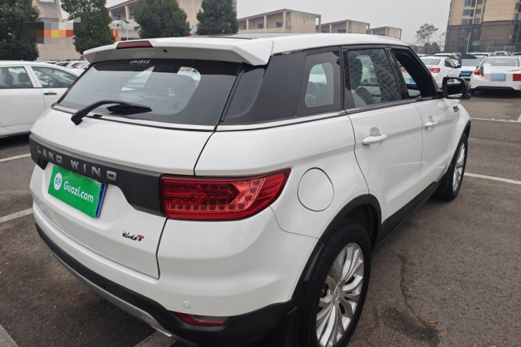 陆风X7 2015款 2.0T 全景尊贵版车身外观7