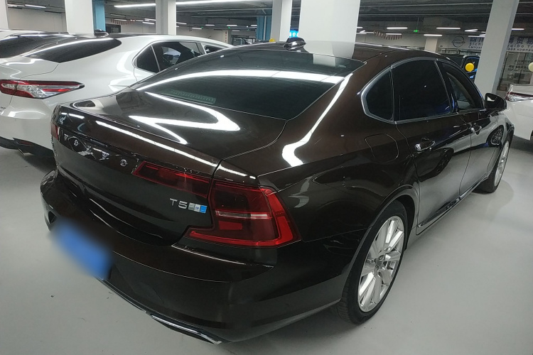 沃尔沃S90 2017款 T5 智雅版车身外观7