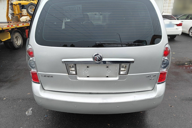 别克GL8 2014款 2.4L 舒适版车身外观6005