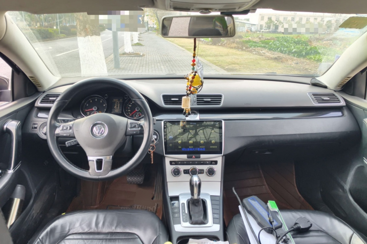 大众 迈腾 2012款 1.8TSI 豪华型中控内饰12