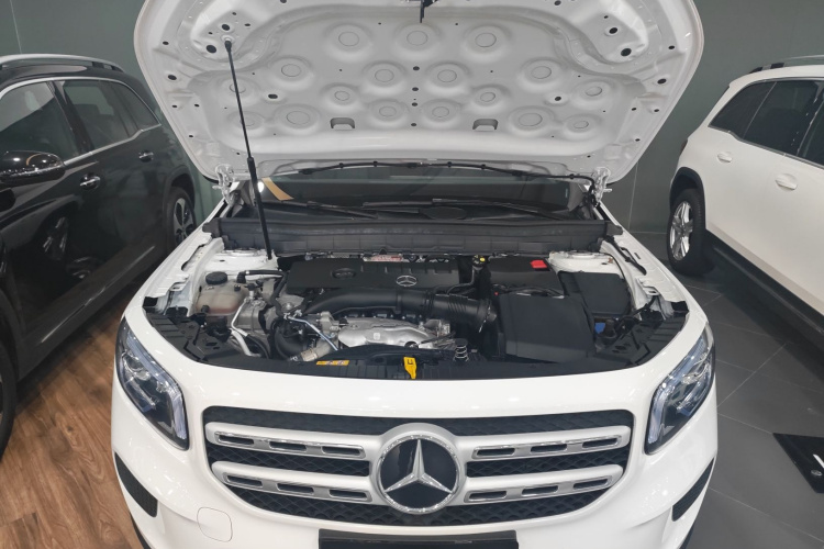 奔驰GLB 2023款 GLB 220 动感型机舱底盘24