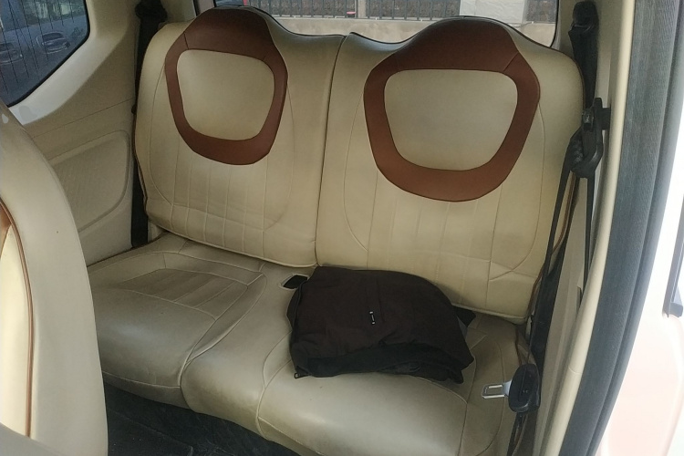 五菱汽车 宏光MINIEV 2024款 第三代 215km 进阶版中控内饰21