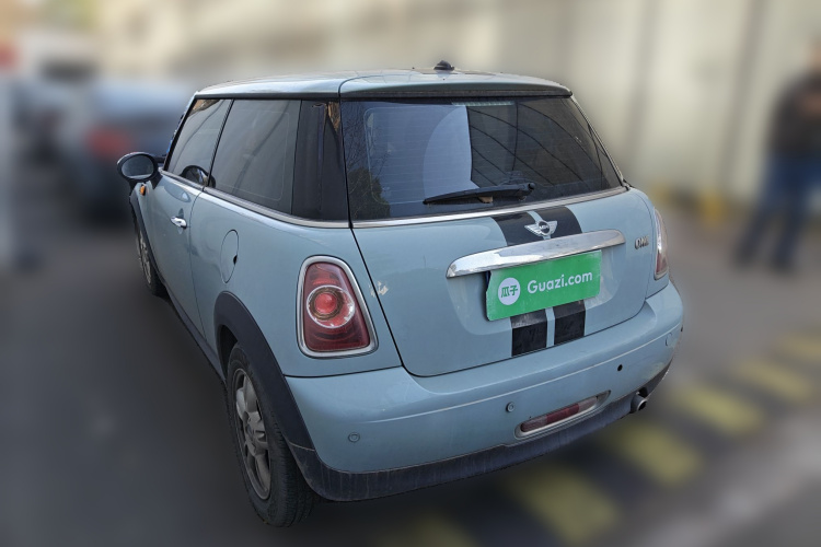 MINI 2011款 1.6L ONE车身外观5
