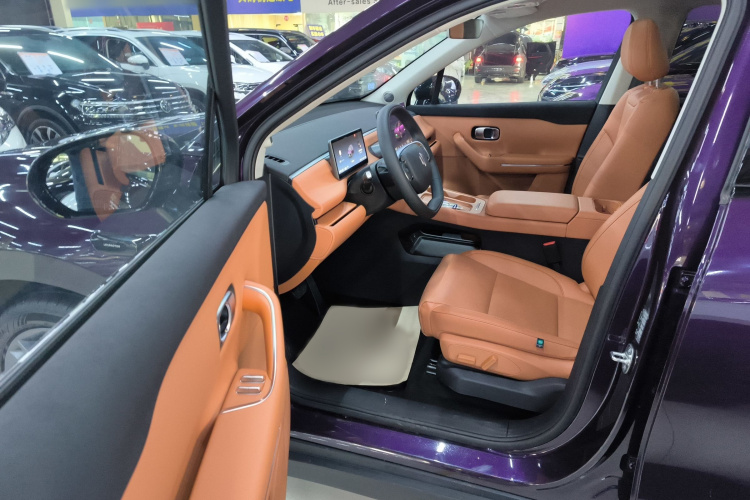 零跑汽车 零跑C16 2024款 增程 200激光雷达版中控内饰7003