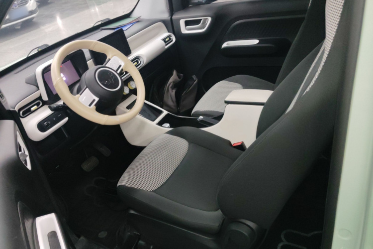 五菱汽车 宏光MINIEV 2024款 第三代 215km 进阶版中控内饰19